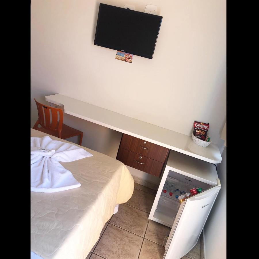 Flip Palace Hotel Buriti Alegre Eksteriør bilde